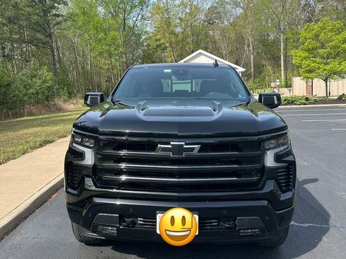 Used 2024 Chevrolet Silverado 1500 High Country w/ Midnight Edition image 8