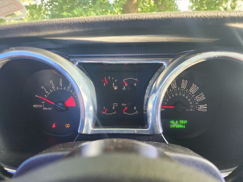 Used 2009 Ford Mustang GT Premium RWD image 11