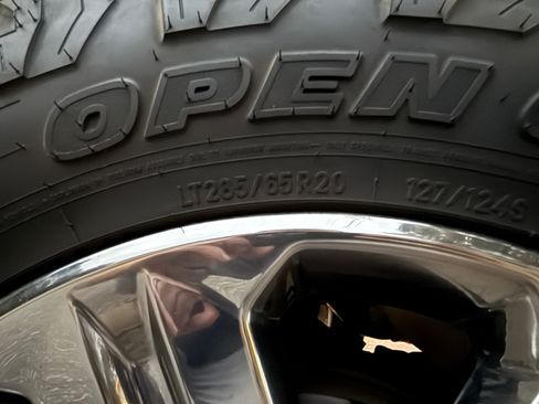 Used 2019 Ford F150 XLT w/ Equipment Group 302A Luxury image 9