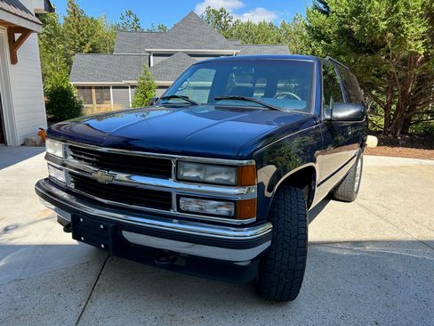 Used 1995 Chevrolet Tahoe 4WD 2-Door image 6