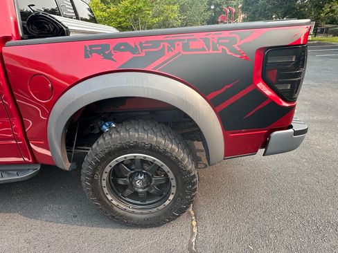 Used 2014 Ford F150 Raptor w/ Equipment Group 801A Luxury AWD/4WD image 11