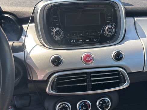 Used 2017 FIAT 500X Pop image 10