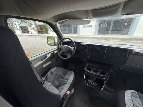 Used 2007 Chevrolet Express 3500 image 5