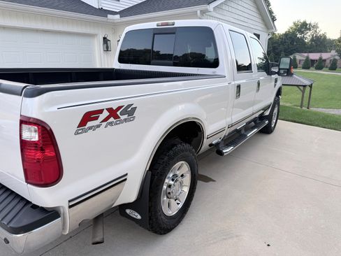 Used 2010 Ford F250 Lariat AWD/4WD image 8