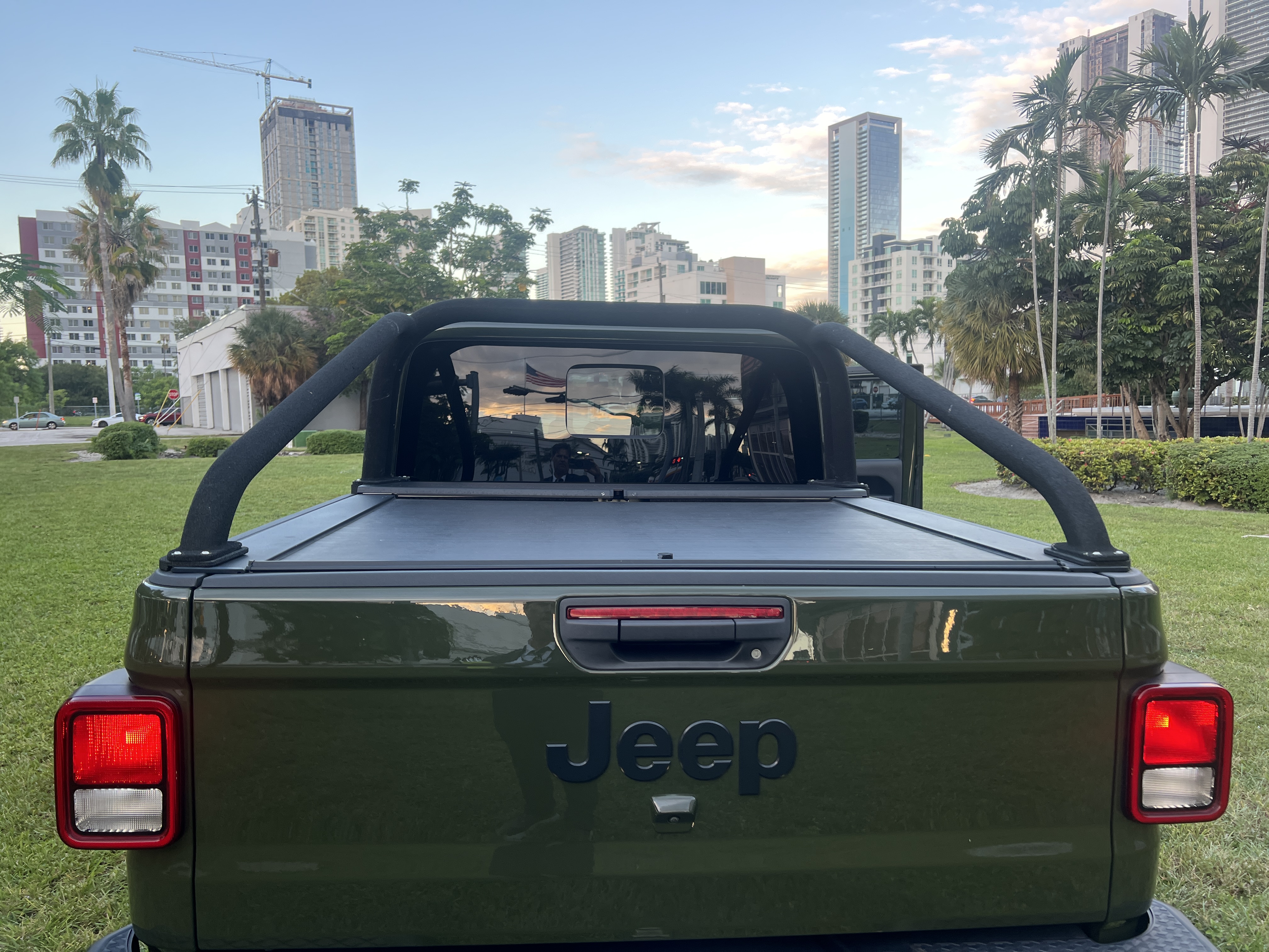 Used 2023 Jeep Gladiator Sport AWD/4WD image 21