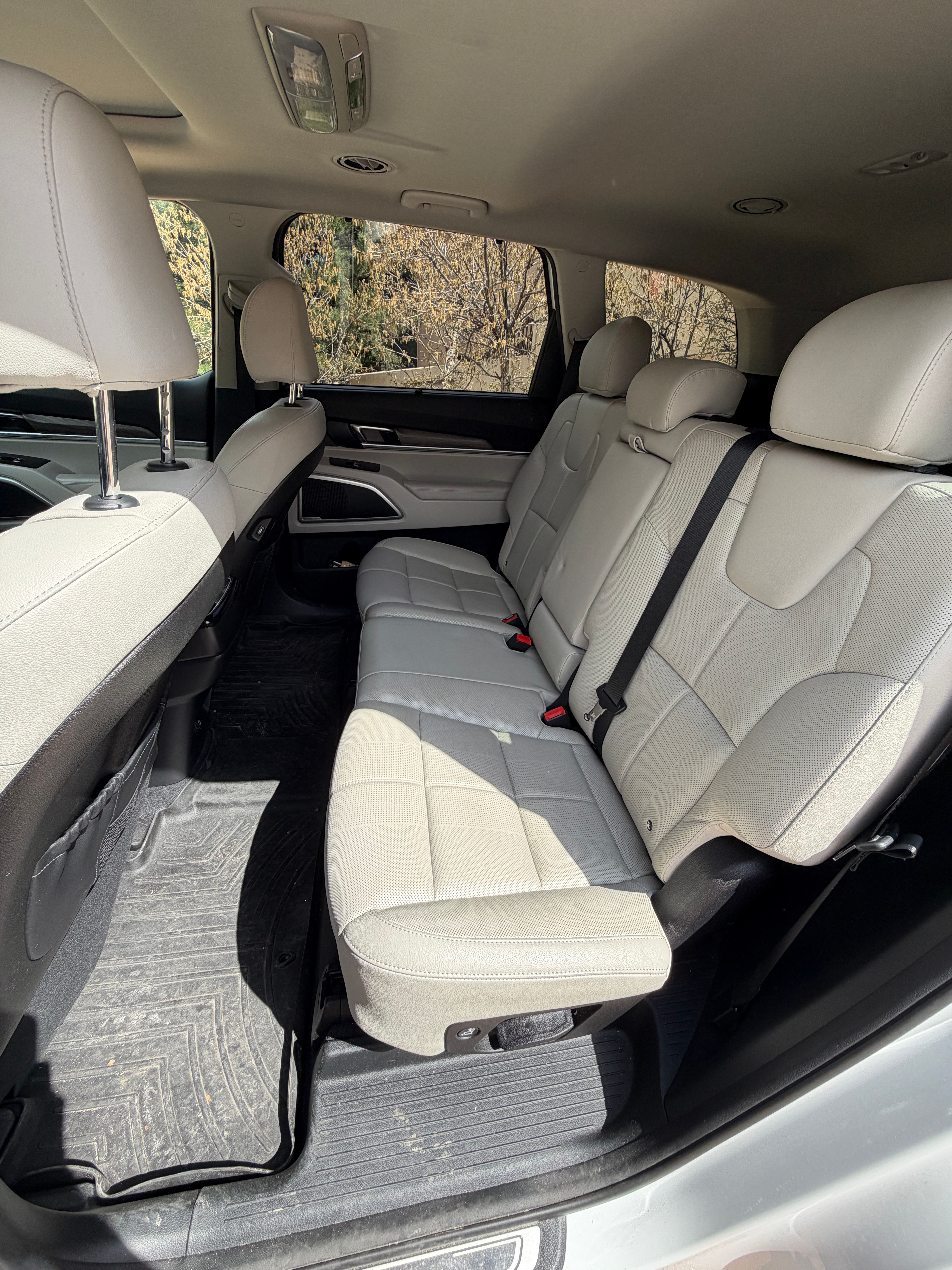 Used 2020 Kia Telluride EX AWD/4WD image 4