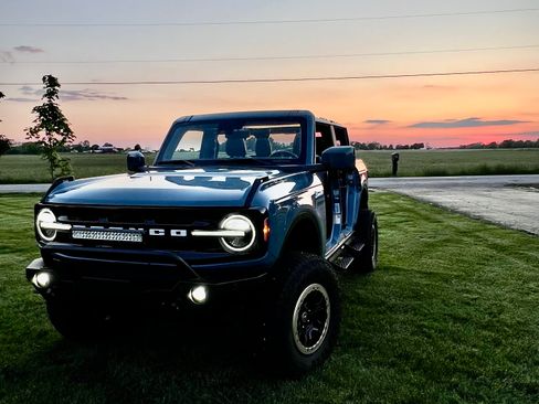 Used 2022 Ford Bronco Outer Banks AWD/4WD image 6