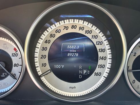 Used 2014 Mercedes-Benz E 250 BlueTEC Sedan image 8