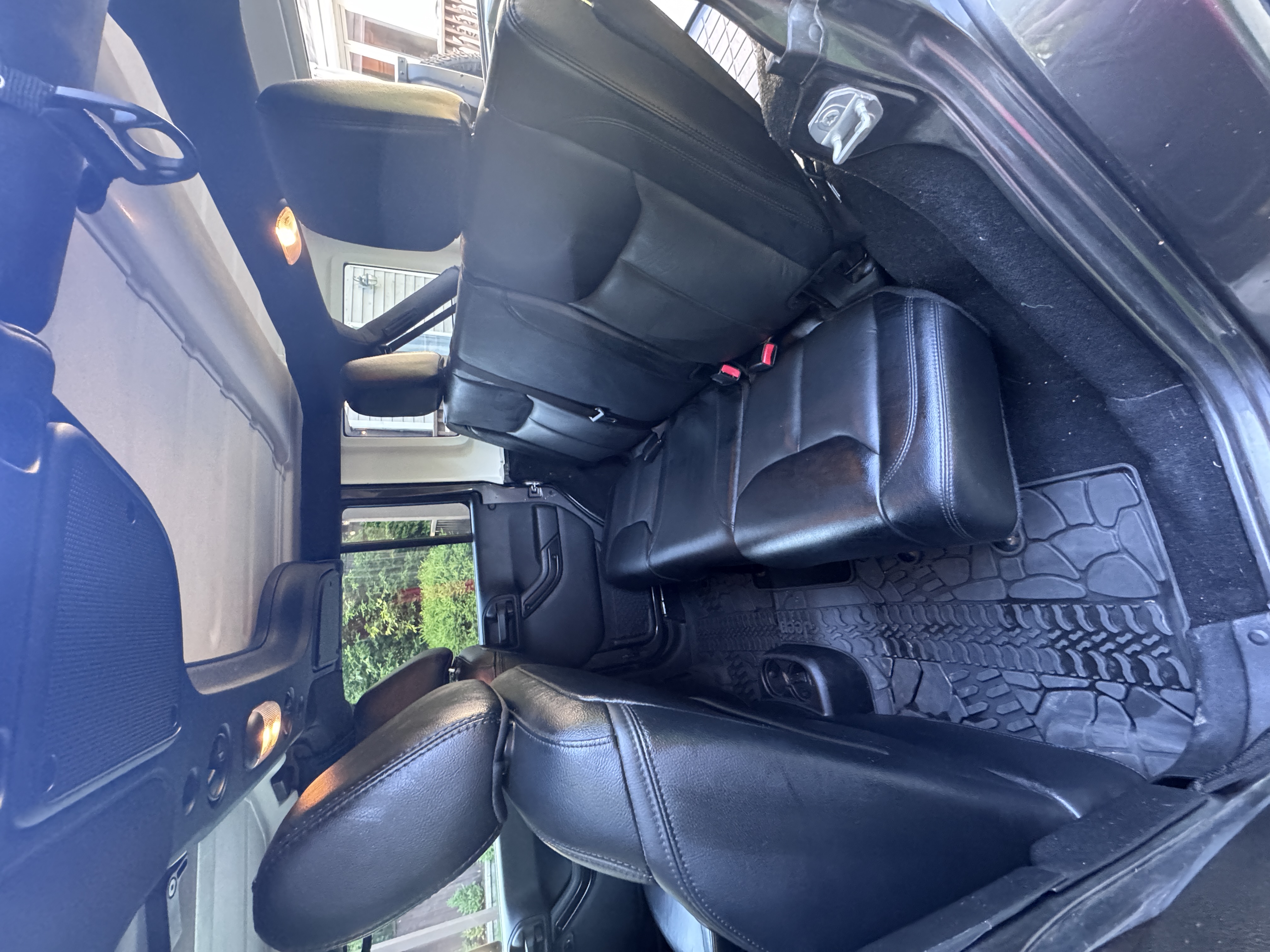 Used 2017 Jeep Wrangler Unlimited Sahara AWD/4WD image 18