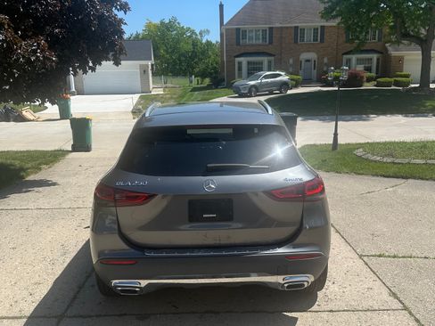 Used 2021 Mercedes-Benz GLA 250 4MATIC image 9