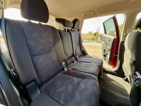 Used 2015 Nissan Rogue S image 22