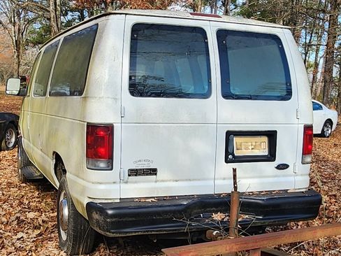 Used 2003 Ford E-350 and Econoline 350 XL image 2