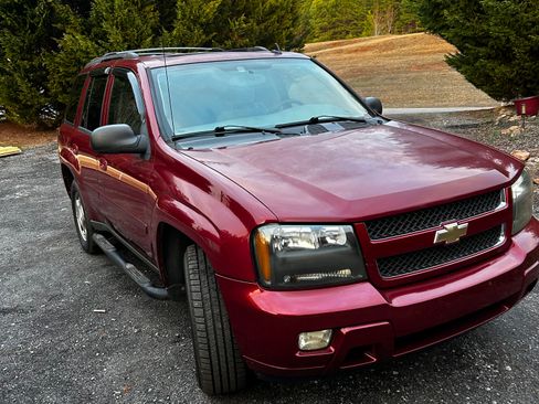 Used 2008 Chevrolet TrailBlazer LT w/ Sun And Sound Package image 1