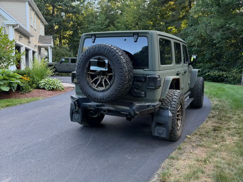 Used 2021 Jeep Wrangler Unlimited Rubicon AWD/4WD image 5