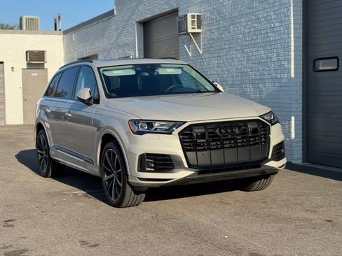 Used 2022 Audi Q7 3.0T Premium Plus AWD/4WD image 19