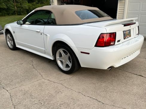 Used 1999 Ford Mustang GT image 4