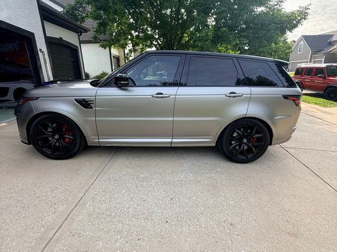Used 2020 Land Rover Range Rover Sport SVR AWD/4WD image 6
