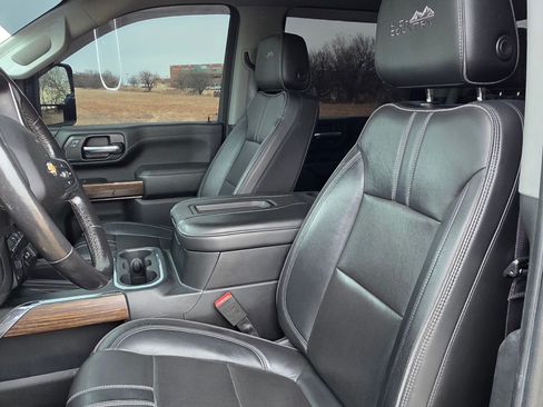 Used 2020 Chevrolet Silverado 2500 LT w/ All Star Edition image 9