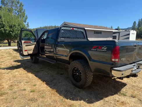 Used 2005 Ford F350 Lariat AWD/4WD image 4