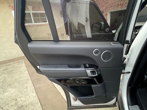 Used 2017 Land Rover Range Rover HSE image 29