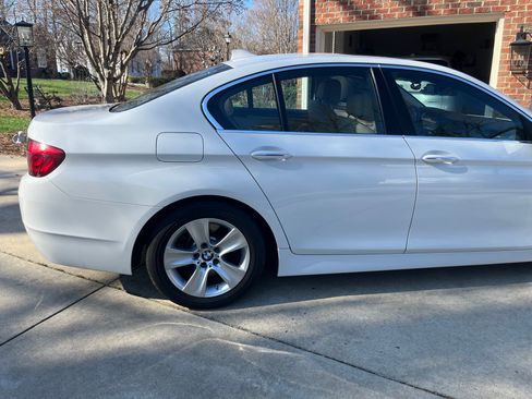 Used 2013 BMW 528i Sedan image 4