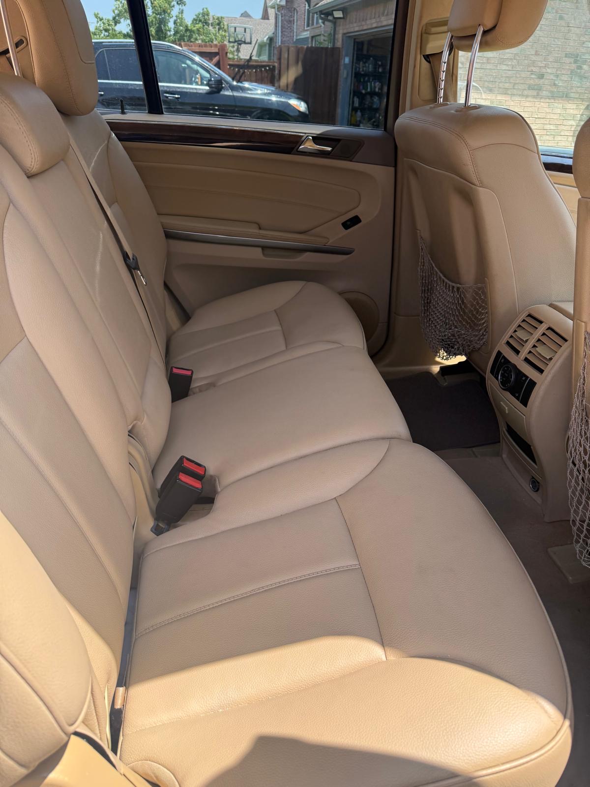 Used 2012 Mercedes-Benz GL 450 4MATIC image 4