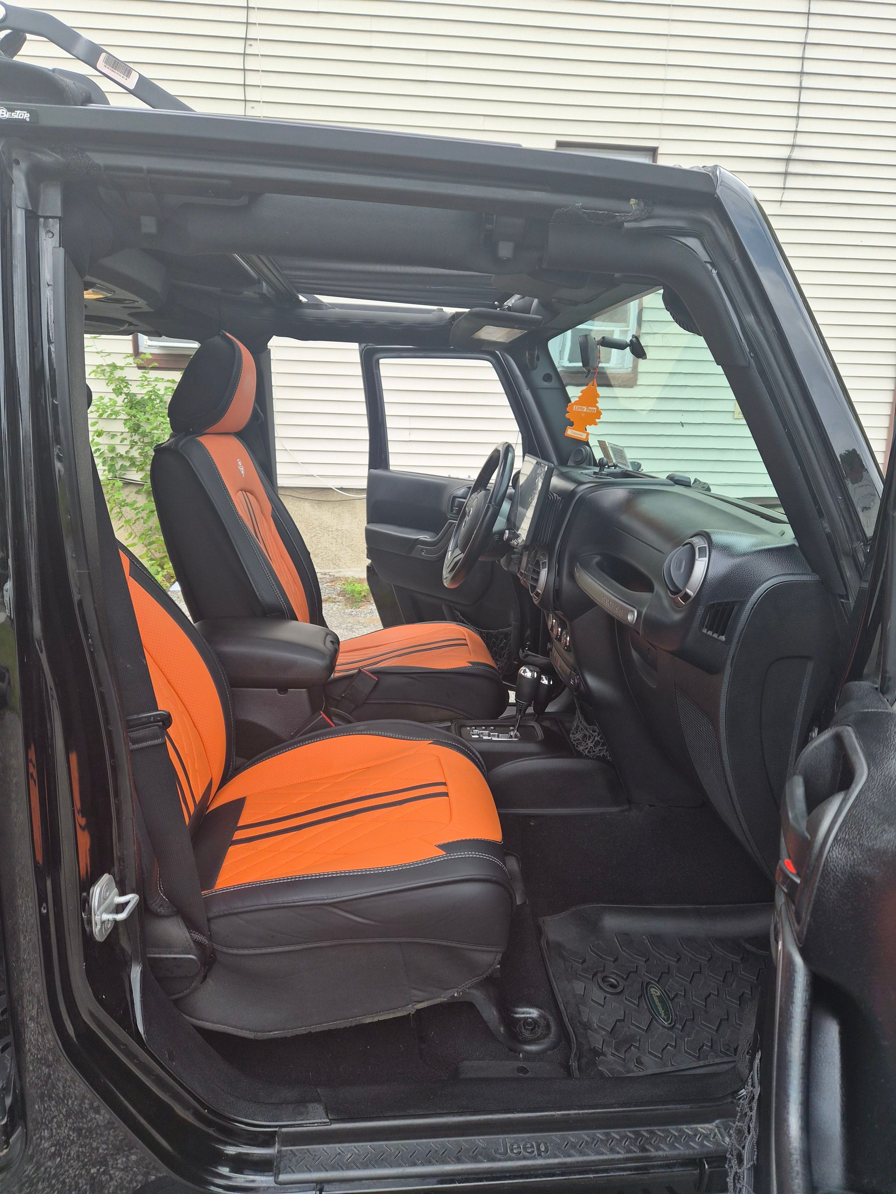 Used 2012 Jeep Wrangler Unlimited Sport AWD/4WD image 15
