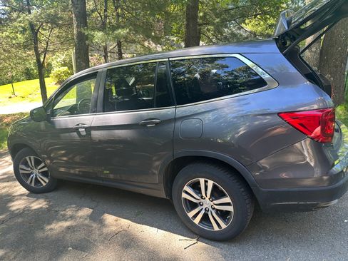Used 2017 Honda Pilot EX-L image 5