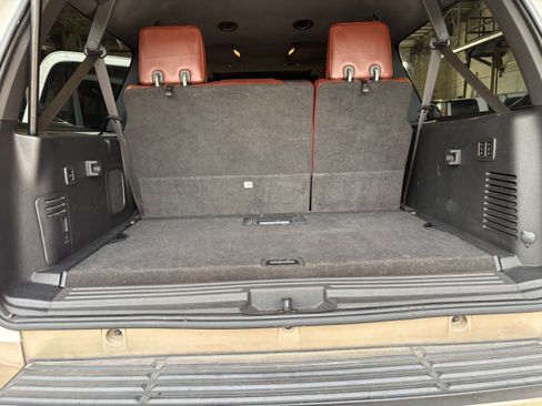 Used 2014 Ford Expedition EL King Ranch RWD image 8
