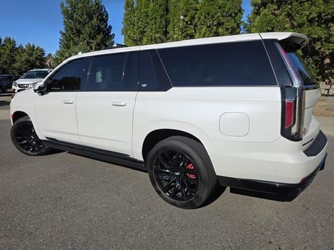 Used 2022 Cadillac Escalade ESV Sport w/ Touring Package AWD/4WD image 2