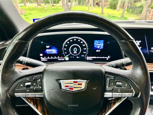 Used 2023 Cadillac Escalade ESV Luxury RWD image 16