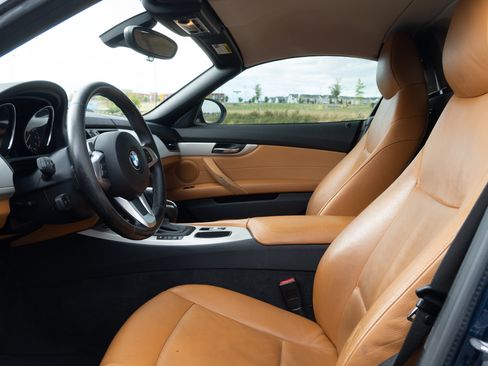 Used 2011 BMW Z4 sDrive30i RWD image 6