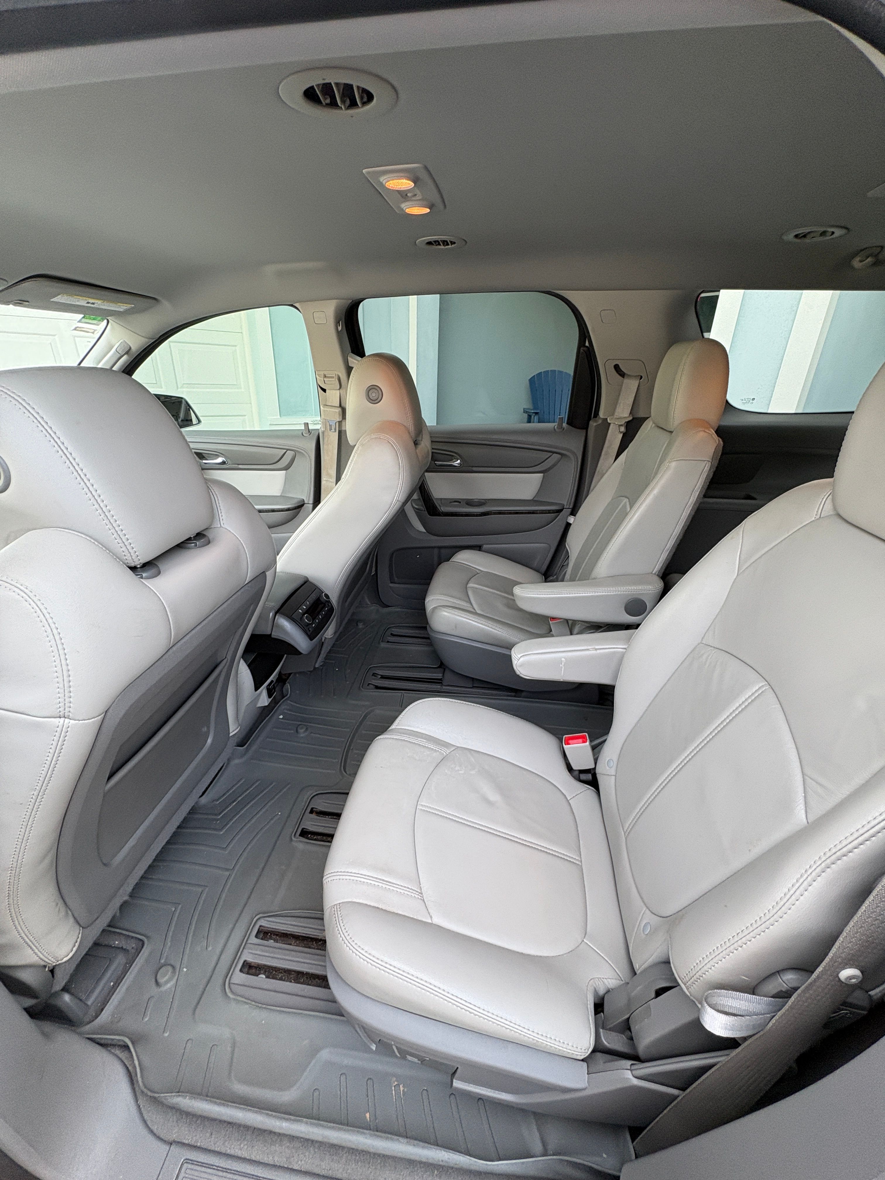Used 2015 GMC Acadia SLT FWD image 8
