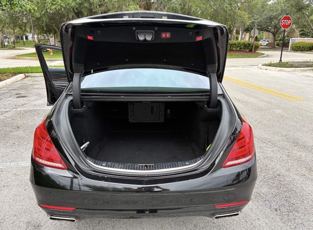 Used 2014 Mercedes-Benz S 550 Sedan image 2
