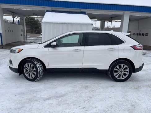 Used 2019 Ford Edge Titanium w/ Equipment Group 301A image 2