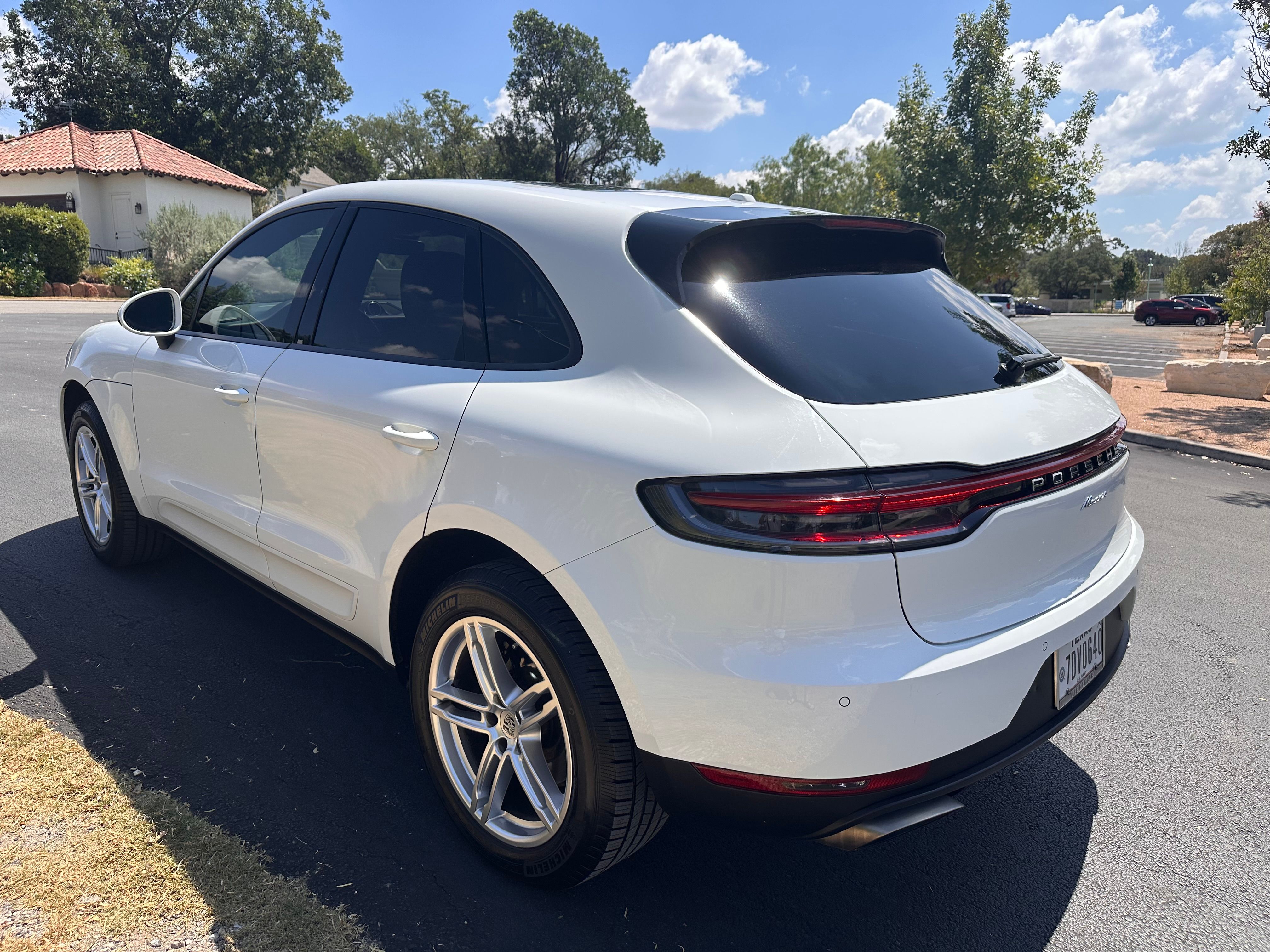 Used 2019 Porsche Macan AWD/4WD image 9