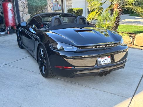 Used 2018 Porsche 718 Boxster GTS image 8