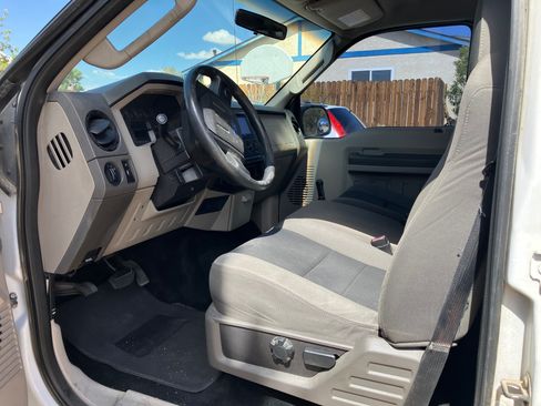 Used 2010 Ford F250 XL image 8