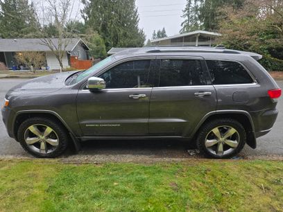 Used 2014 Jeep Grand Cherokee Overland w/ Advanced Technology Group