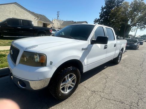 Used 2006 Ford F150 XLT image 2