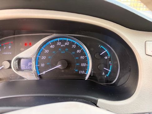 Used 2014 Toyota Sienna XLE image 10