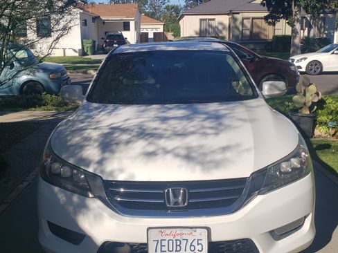 Used 2014 Honda Accord Touring image 1