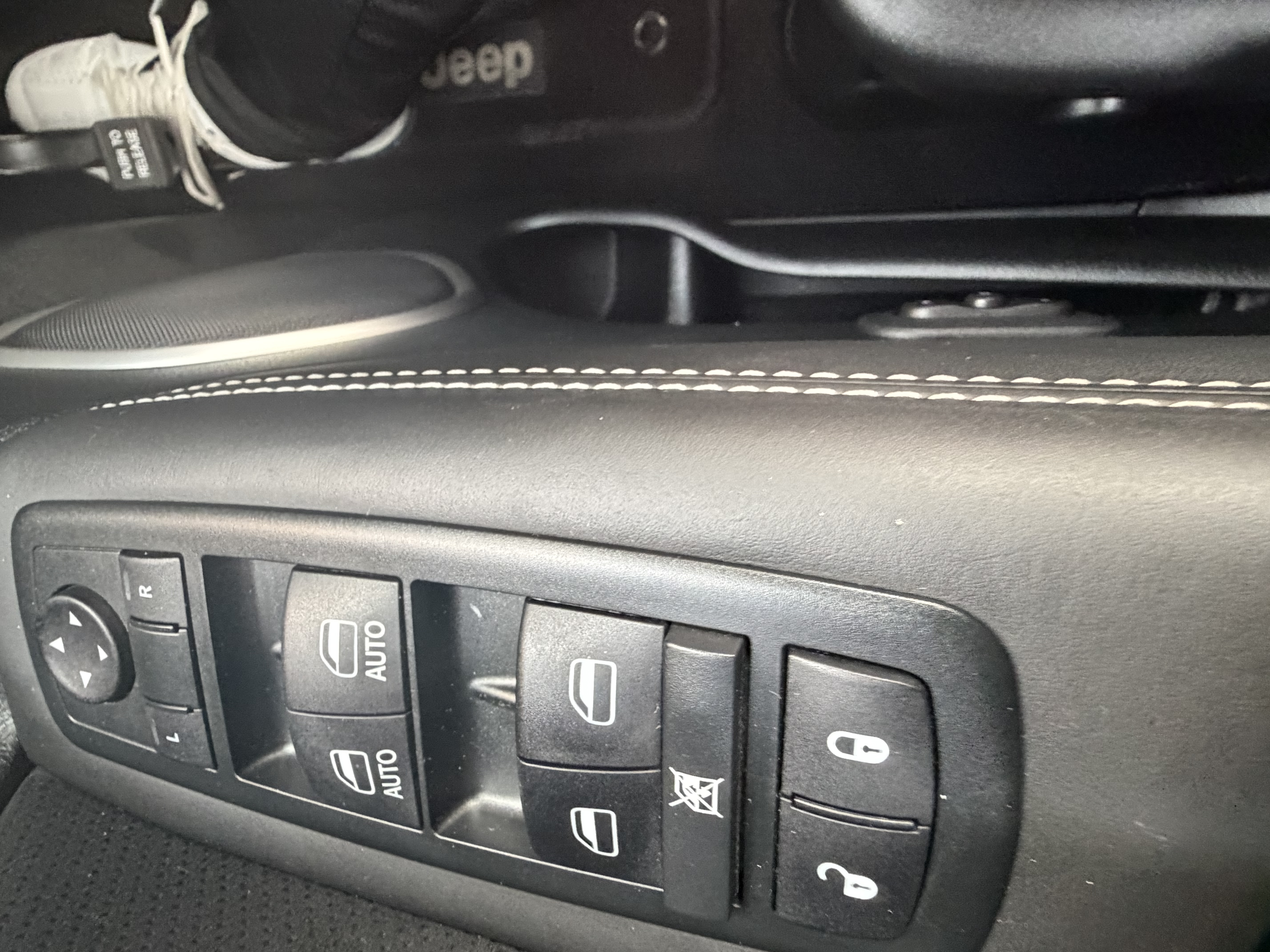 Used 2014 Jeep Grand Cherokee SRT w/ Trailer Tow Group IV AWD/4WD image 26