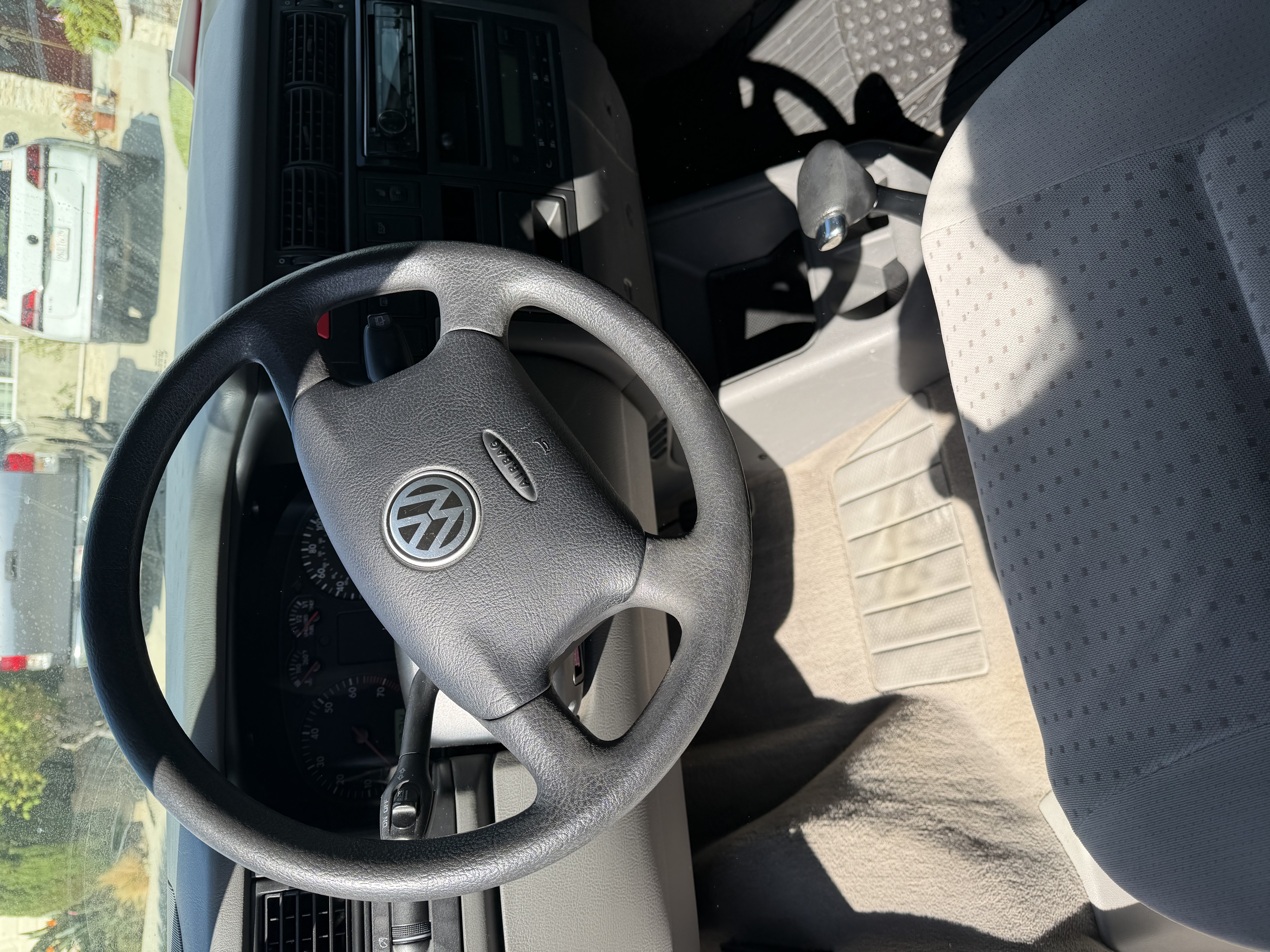 Used 2002 Volkswagen Eurovan GLS FWD image 8