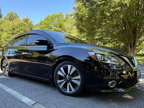 Used 2016 Nissan Sentra SL w/ Technology Package FWD image 5