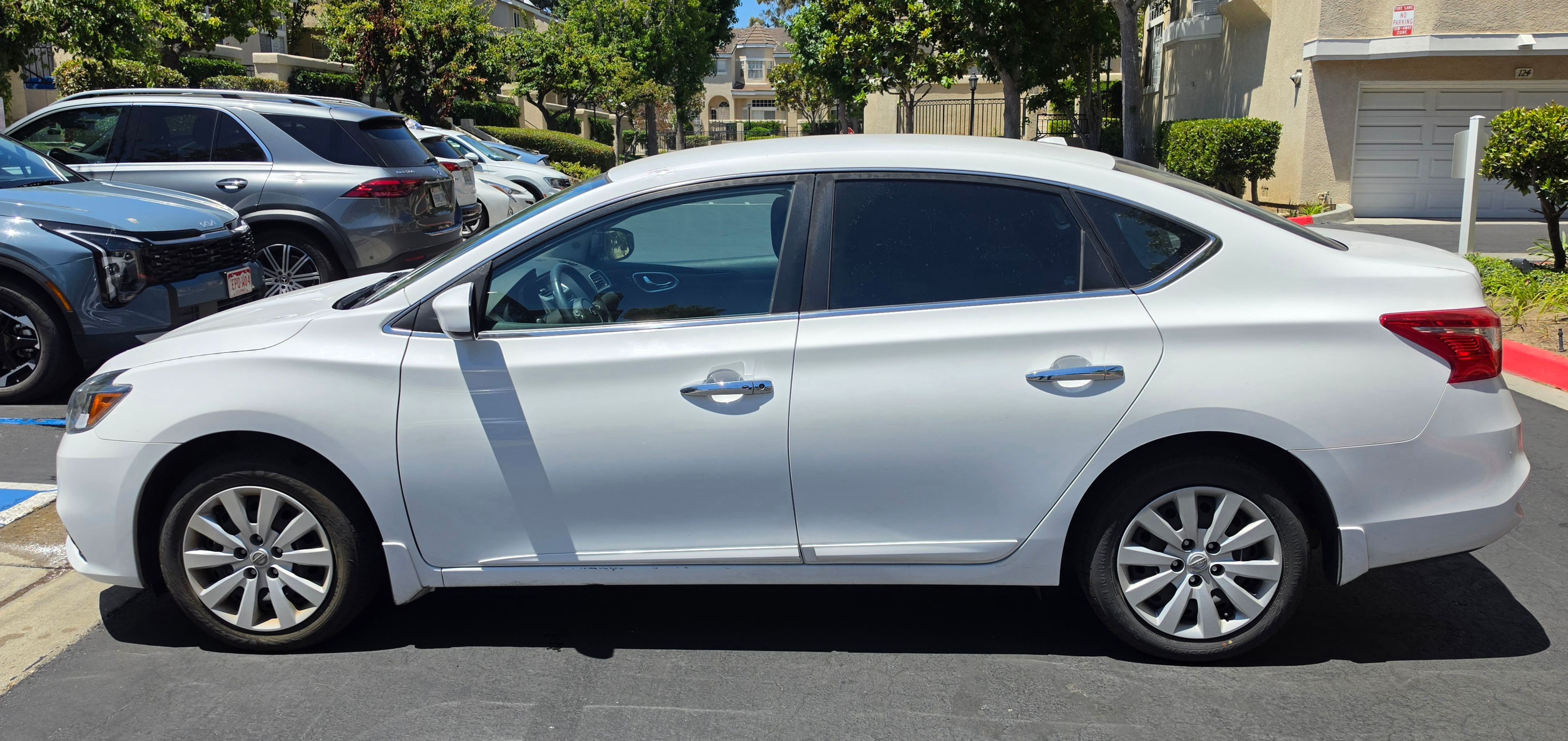 Used 2017 Nissan Sentra SV w/ Protection Package FWD image 1