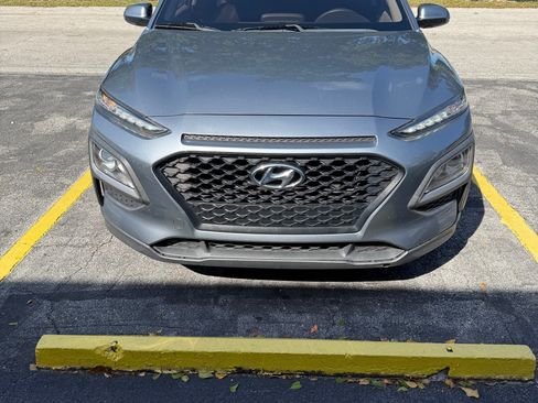 Used 2020 Hyundai Kona SE image 2