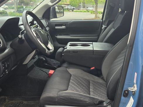 Used 2018 Toyota Tundra SR5 w/ TRD Off Road Package image 6