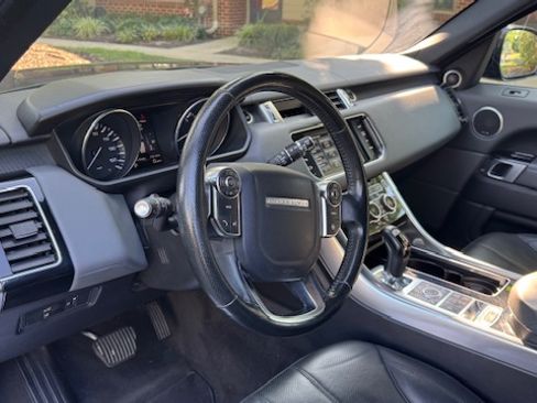 Used 2015 Land Rover Range Rover Sport HSE image 6