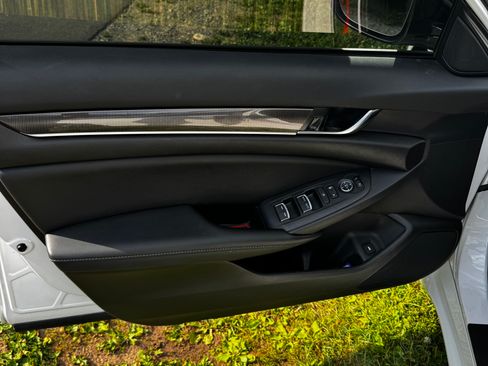 Used 2022 Honda Accord Sport image 13